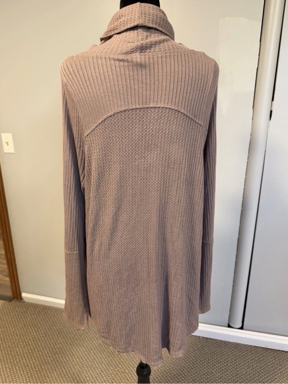 We The Free Free People Waffle Knit Cowl Neck Tunic Top Medium - Picture 3 of 4